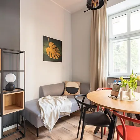 Rentplanet- Damrota Apartment